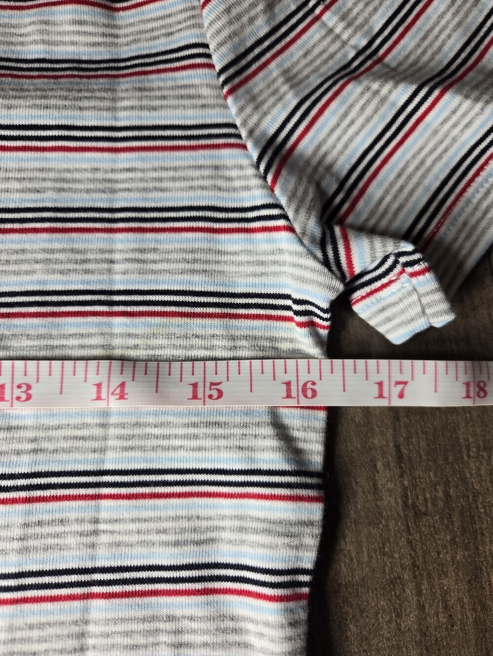 NWT Tommy Hilfiger Women's Striped V-Neck Tee T-Shirt Gray Blue Red White Medium - Picture 6 of 16